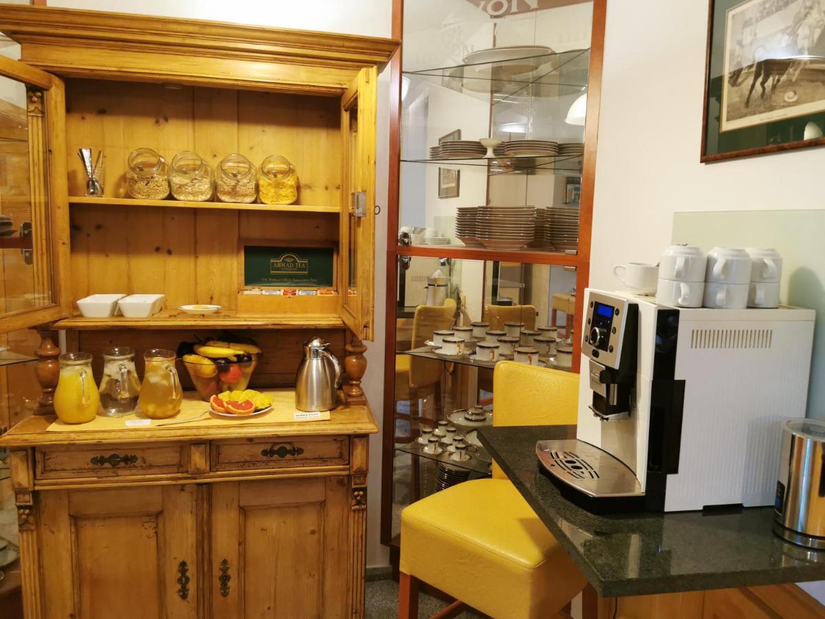 Rezidence Zvon Hotel Znojmo Bagian luar foto