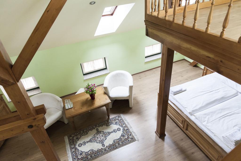 Rezidence Zvon Hotel Znojmo Ruang foto