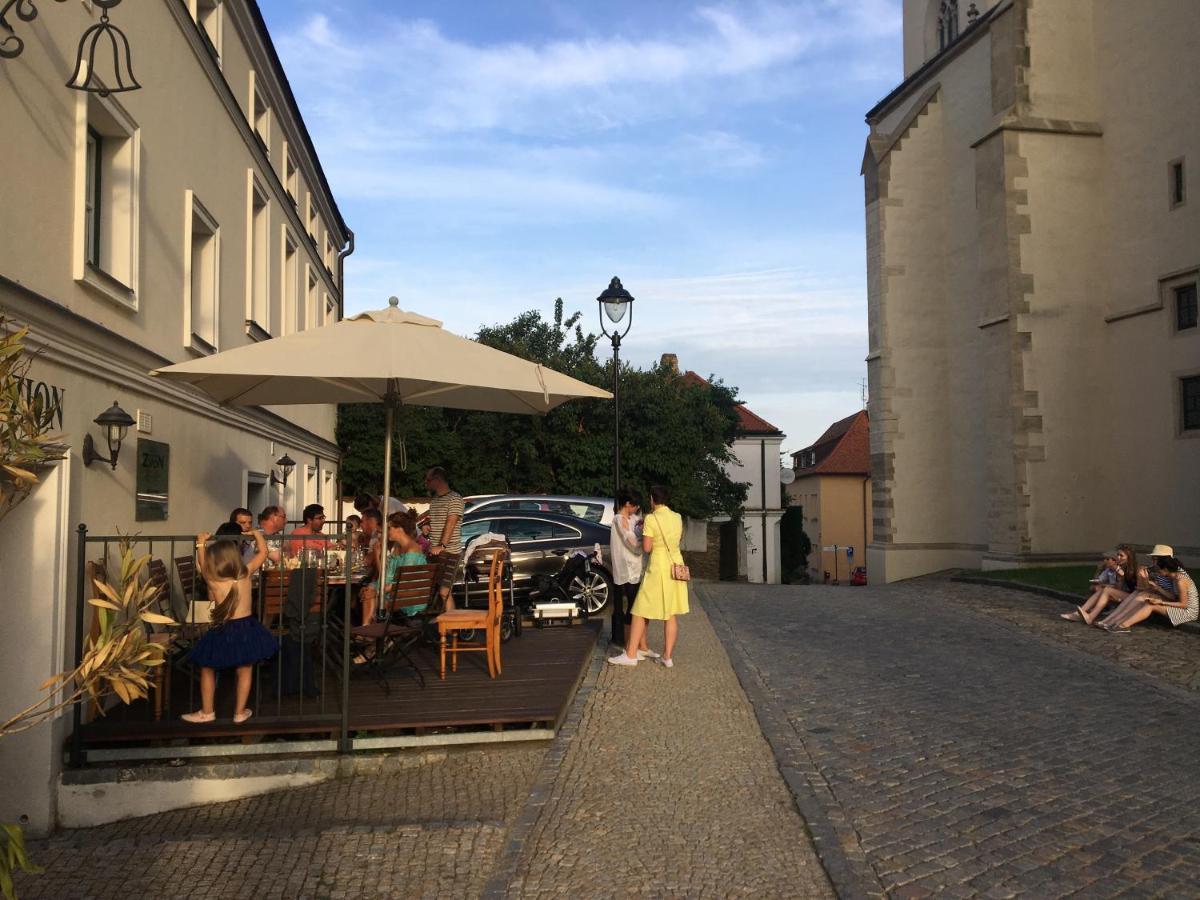 Rezidence Zvon Hotel Znojmo Bagian luar foto