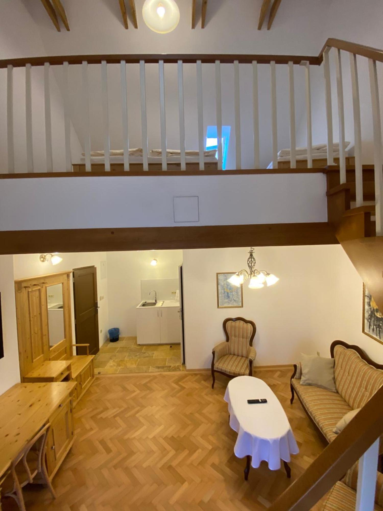 Rezidence Zvon Hotel Znojmo Bagian luar foto