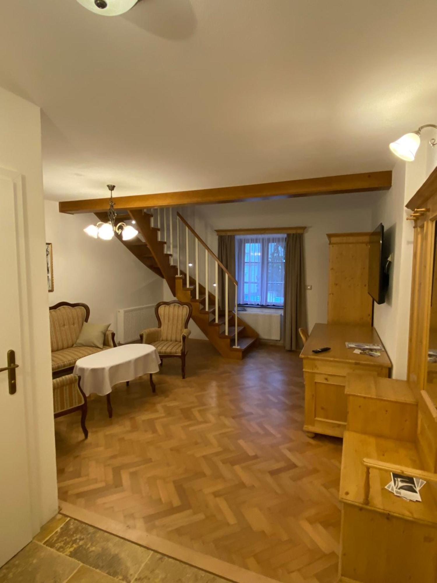 Rezidence Zvon Hotel Znojmo Bagian luar foto