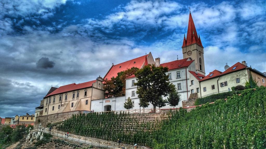 Rezidence Zvon Hotel Znojmo Bagian luar foto