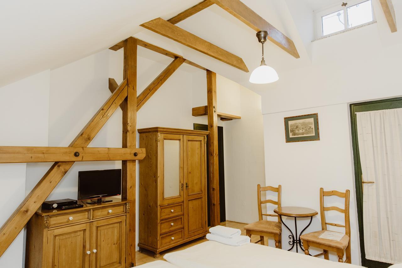 Rezidence Zvon Hotel Znojmo Bagian luar foto
